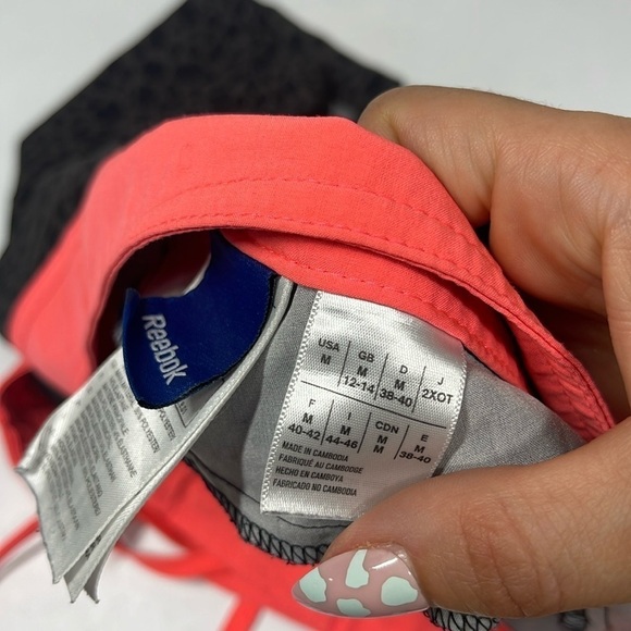 Reebok Women's Gray Orange Shorts Size Medium M - Picture 4 of 7